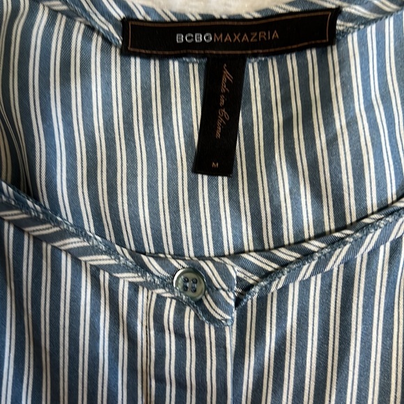 BCBG MAXAZRIA blouse, size M, stripes - Picture 3 of 6